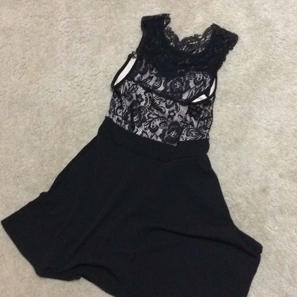 Black lace dress. Worn once - Picture 2 of 2